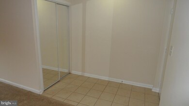 18336 Streamside Dr unit 102, Gaithersburg, MD 20879 - photo 2