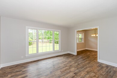 409 Country Club Dr, Jacksonville, NC 28546 - photo 4