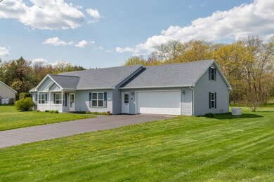 lakehome_fieldstone001