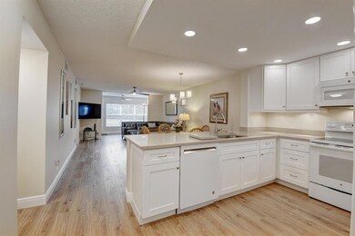 9070 Fairbanks Ln unit 8, Boca Raton, FL 33496 - photo 7