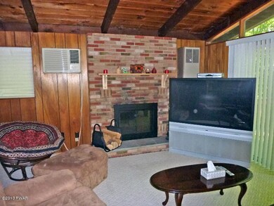 800 Chestnut Ct, Hawley, PA 18428 - photo 4