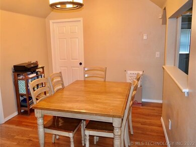 209 S Rosehill Ave, Cleveland, OK 74020 - photo 5