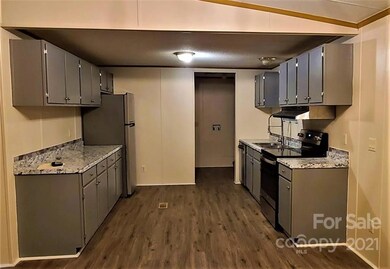 Kit and door to laundry