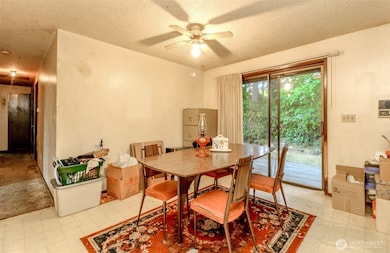 424 E 80th St, Tacoma, WA 98404 - photo 2