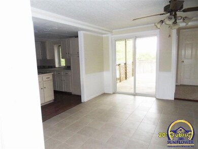 2320 NW 78th St, Topeka, KS 66618 - photo 3