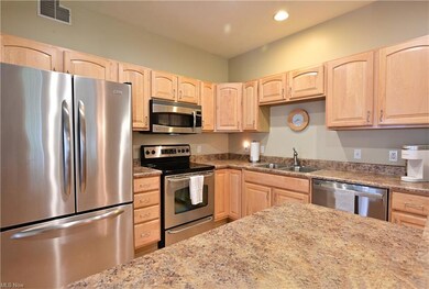 111 Ledgestone Ct, Berea, OH 44017 - photo 6