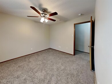 301 Circleview Dr N, Hurst, TX 76054 - photo 2