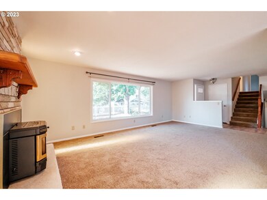 302 Sixth St, Amity, OR 97101 - photo 4