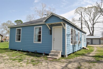 2311 Avenue D, Bay City, TX 77414 - photo 2