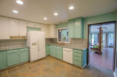 09 Kitchen