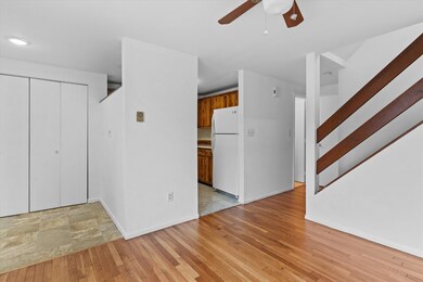 7 Redwood Cir unit U7, Nashua, NH 03062 - photo 5