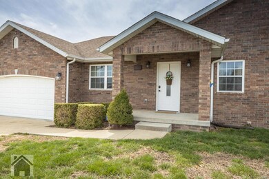 16324 Heartland Ln, Saint Robert, MO 65584 - photo 2