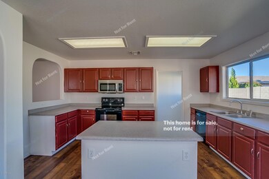8354 E Posada Ave, Mesa, AZ 85212 - photo 3