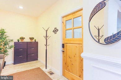 7313 Byrneley Ln, Annandale, VA 22003 - photo 6