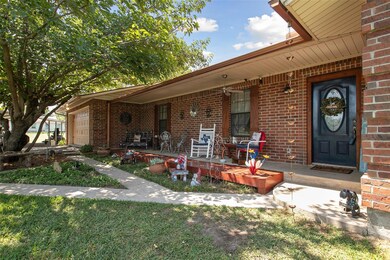1589 Highland Cir, Springtown, TX 76082 - photo 4
