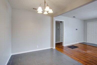 2706 36th St, Lubbock, TX 79413 - photo 7