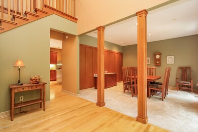 005-Foyer-3248547-medium