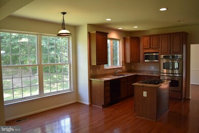 19237 Buna St, Triangle, VA 22172 - photo 6