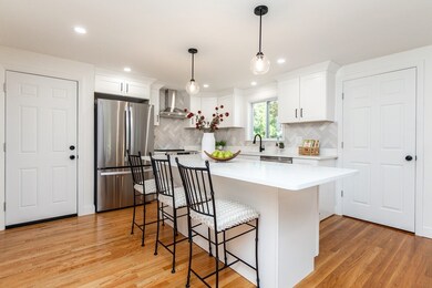 72 Outlook Rd, Wakefield, MA 01880 - photo 5