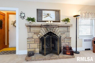 927 W 16th St, Davenport, IA 52804 - photo 4