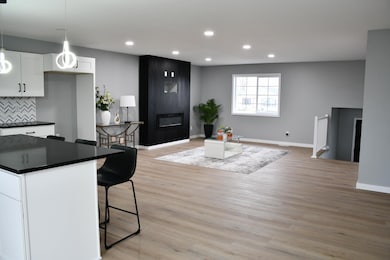 1677 Cecilee St, Worthington, MN 56187 - photo 6