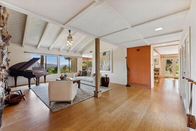 Lower living room -Kitchen & dining - 1119 N Signa