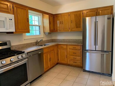 1206 Maple Hill Dr, Woodbridge, NJ 07095 - photo 7