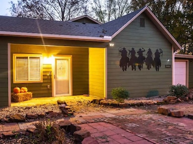 123 W 13th Ave, Stillwater, OK 74074 - photo 2