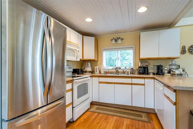 202 Beacon Hill Rd, Pembroke, NH 03275 - photo 2