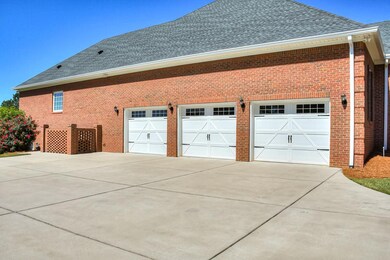 3 Car Garage