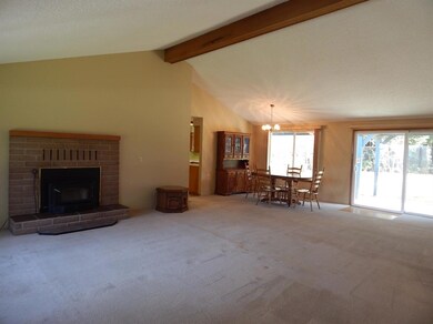 1945 Dawn Dr, Grants Pass, OR 97527 - photo 6