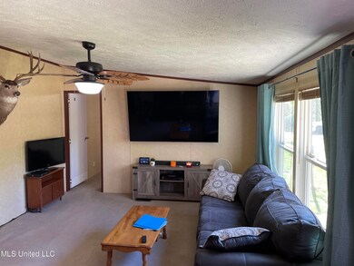 150 Pine Tree Rd Den #1