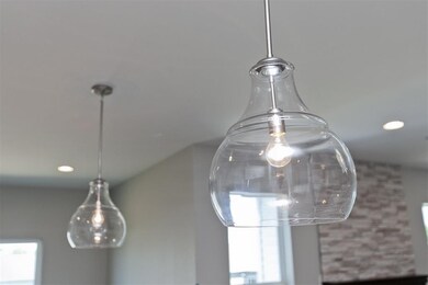 1826 Huntsboro Ln SW, Cedar Rapids, IA 52404 - photo 2