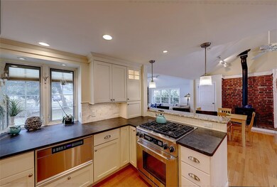 6 Rustwood Dr, Barrington, RI 02806 - photo 3