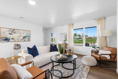 832 S Orchard Crest Ave, Springfield, MO 65802 - photo 2