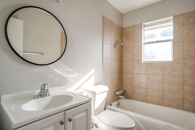 2519 Normont Cir, Fort Worth, TX 76103 - photo 6