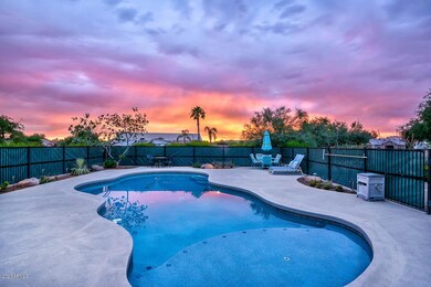 Sunset-Pool