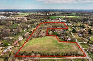 000 N Greenbriar Rd unit 35, Statesville, NC 28625 - photo 2