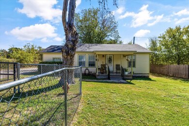 711 W Park Ave, Weatherford, TX 76086 - photo 6