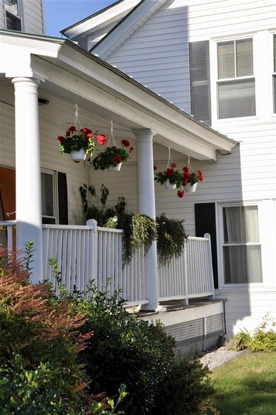 89 Main St unit 2, New London, NH 03257 - photo 4