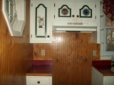 2506 Corning N A, Parsons, KS 67357 - photo 5