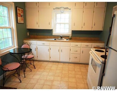313 14th St NE, Menomonie, WI 54751 - photo 3