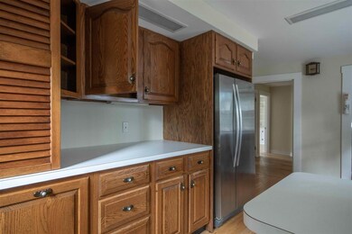 29 Chester St, Nashua, NH 03064 - photo 7