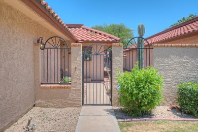 5202 E Ha-003-003-Entryway-MLS_Size