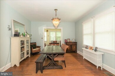 237 Ridgeway Rd, Catonsville, MD 21228 - photo 5