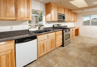 14580 El Casco St, Sylmar, CA 91342 - photo 4