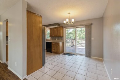 5028 Warren St, Davenport, IA 52806 - photo 6