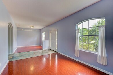 frontroom3