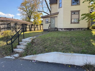 1527 E Hudson St, Columbus, OH 43211 - photo 3