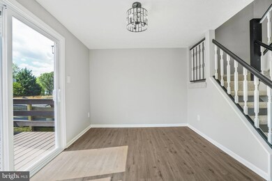 7423 Aspenpark Rd, Lorton, VA 22079 - photo 5